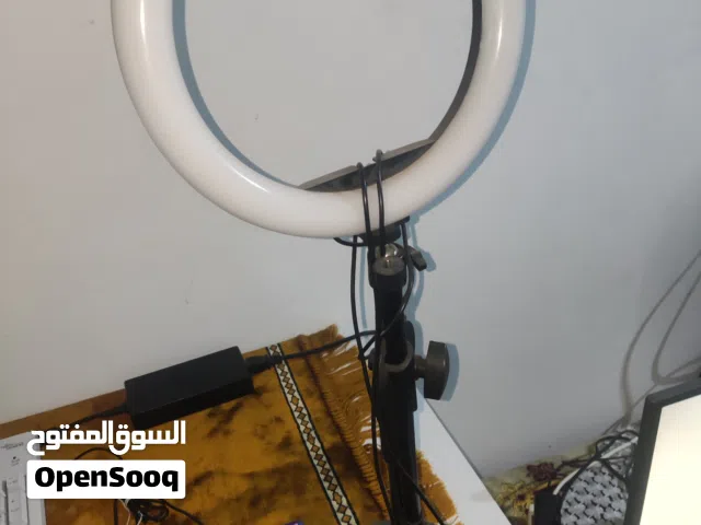 يوجد استاند جديد ومايك