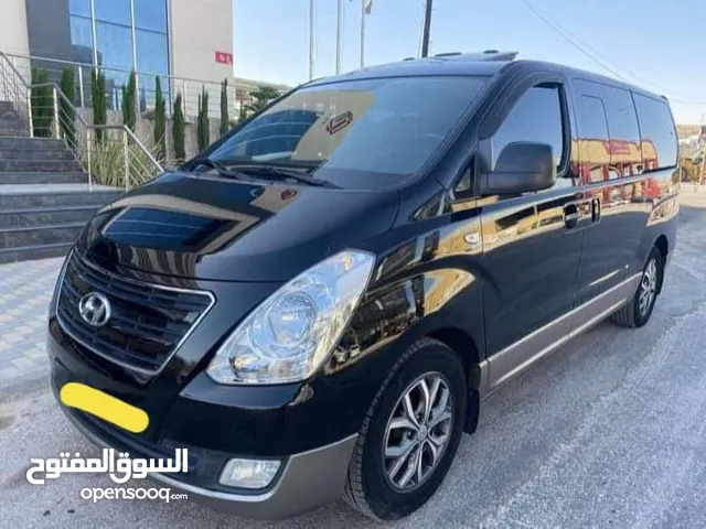 فان للايجار اليومي باص للايجار اليومي تسع مقاعد باصات للايجار فانات للايجار توصيل طلبات بدون سائق