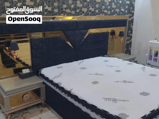 غرفة نوم ضخمه وقويه وثقيله اخت الصاج بالمتانه تشيل كل اغراضج مبيها ولا خدش اخت الجديده