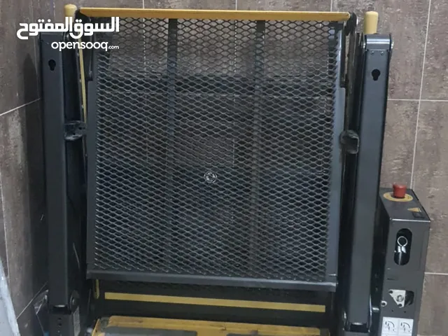 هايدروليك لكبار السن وذوي الاعاقة يمكن تركيبه في السيارات الفان او السيارات الكبيرة جودة عالية وثقيل