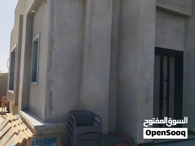 للبيع مع بعض عدد 2 فيلات ارضية وحدة كاملة التشطيب  والثانية نصف تشطيب المساحة الكلية للارض 400