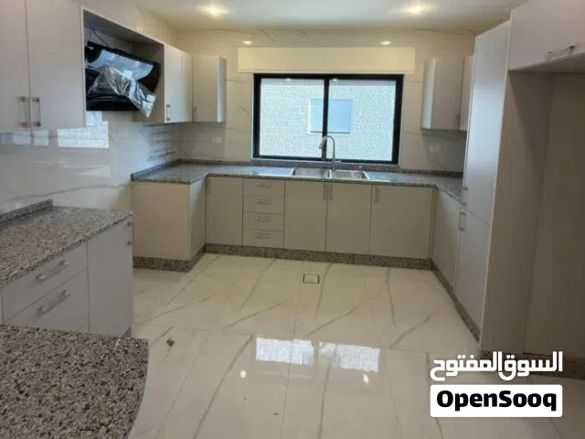 شقه فارغه للإيجار لممم تسكنننن
