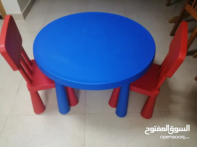 طاولة و كرسي عدد 2