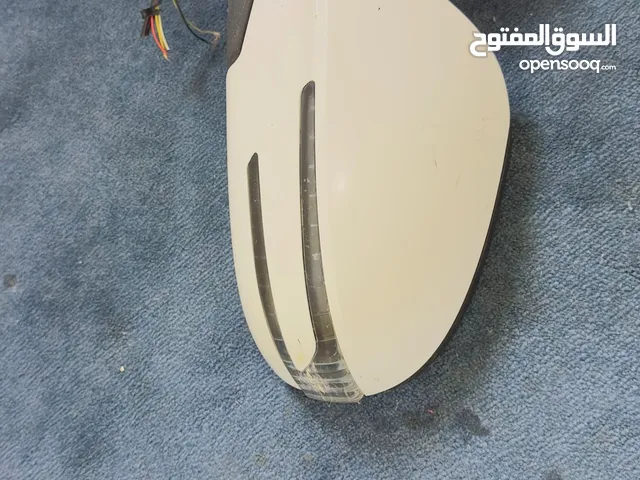 2 مرايا جانبيه يمين ويسار كهرباء بحاله ممتازه