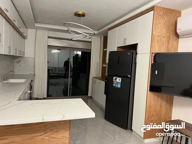 شقه مفروشه جديد للايجار قرب الكليه الاهليه وبنك فلسطين