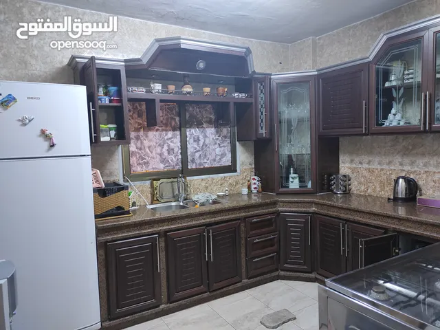 95 m2 3 Bedrooms Townhouse for Sale in Zarqa Russayfah