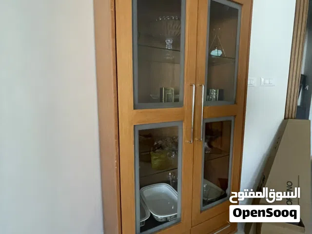 خزانة للبيع