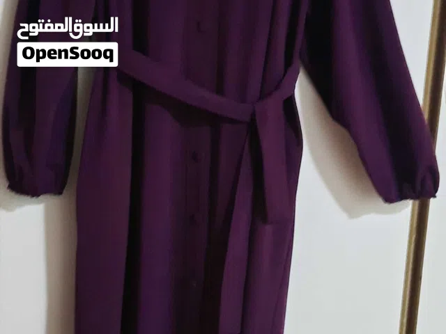 للبيع ملابس ستاتي استعمال بسيط جدااا بحالة الملابس الجديدة واحسن لانها مستوردة الملابس نظيفة جداااا