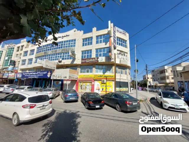 محلات  ومكاتب مميزة بنفس مجمع المؤسسه المدنيه الاستهلاكيه شارع الثلاثين