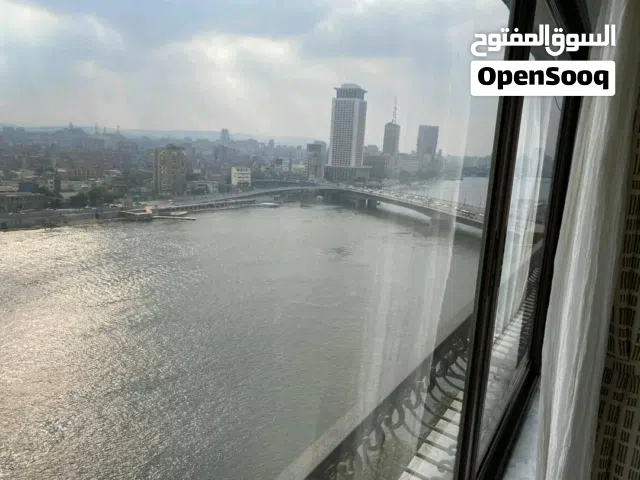شقه بالفرش 4 غرف فيو النيل أبراج عثمان المعادى