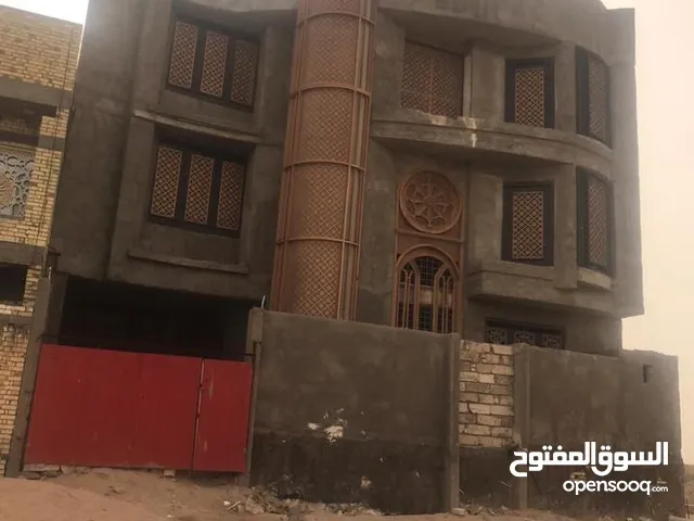 300 m2 More than 6 bedrooms Townhouse for Sale in Basra Dur Al-Qoudah