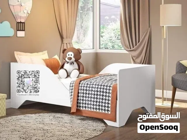 سرير اطفال شبه جديد مستعمل استعمال بسيط