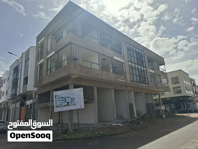 مكاتب تجارية للبيع في موقع استراتيجي