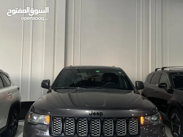 Jeep Grand Cherokee Black Top 2021 جيب كراند شيروكي