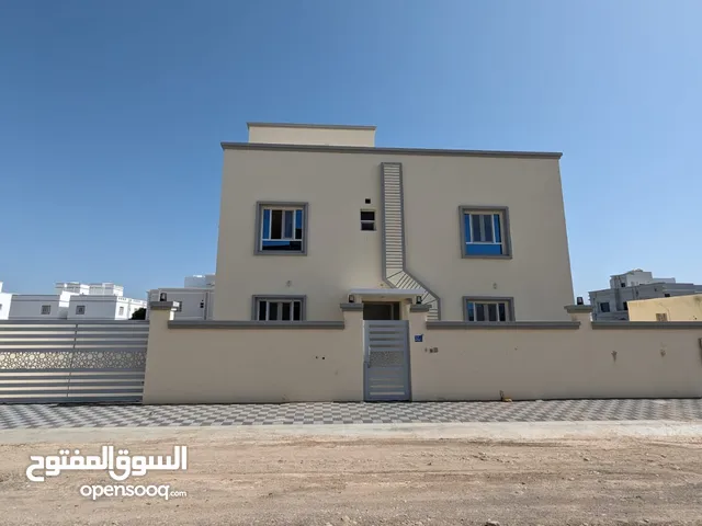 للبيـــــــــــــع فيلا جديدة بواجهه مستقلة 20 متر مساحة الارض 300 متر