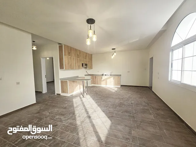 Big Apartment in Good area near seef (Daih) 2bhk 3 bathroom with EWA