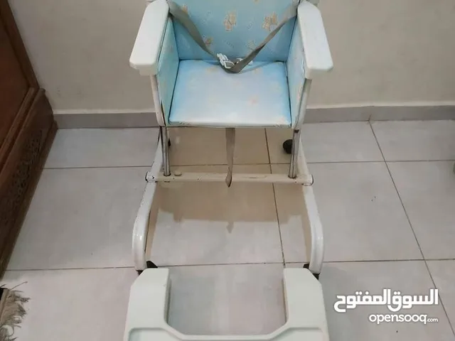 كرسي للأطفال للأكل ذو طاولة امامية كبيرة 2024 من فرنسا جودة عالية