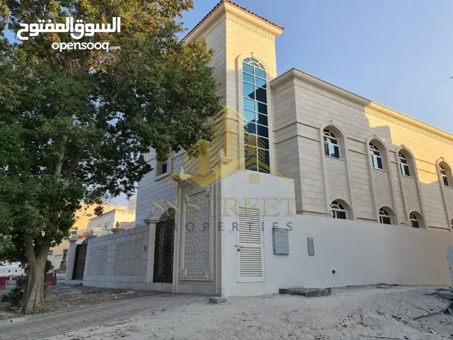 5500 m2 More than 6 bedrooms Villa for Sale in Abu Dhabi Hadbat Al Za'faranah