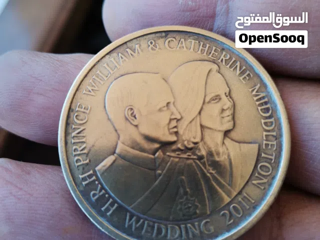 ويليامز وكاثرين. اميراء وويلز. تذكار يجس ذكرى زواج الأمير ويليامز على الاميره كاثرين مع صورتهما