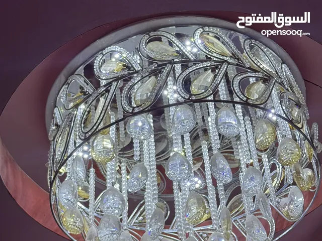 ثريات للبيع