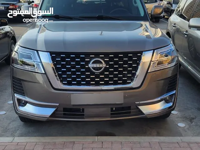 QX80 Base / Limited / Signature Edition 2017