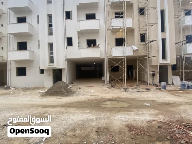 شقة نصف تشطيب للبيع