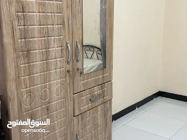 سرير في غرفه زوجي للايجار الشهري غرفه وصاله