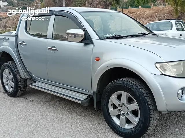 متسوبيشي 2008 L200 تم اصلاح الدخان