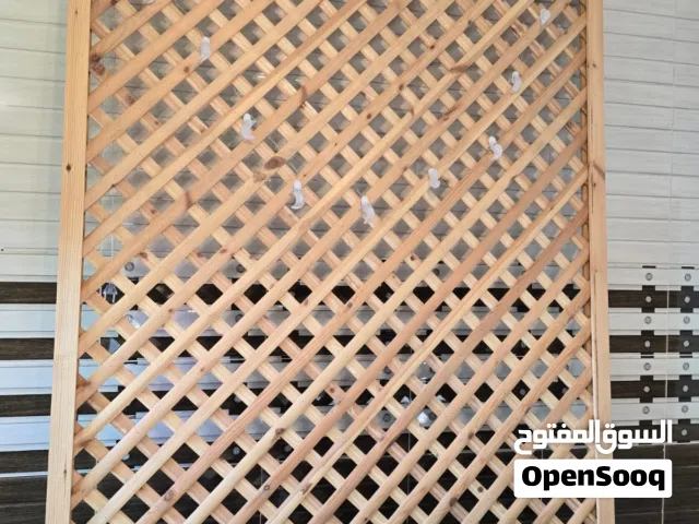 السلام عليكم  متوفر قاطع خشب بصلاة على النبي مستعمل استعمال خفيف فقط القاطع ارتفاع 280 في عرض130