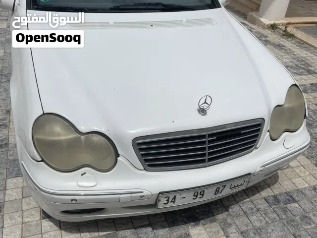 مرسيدس C200 كاكاوية 2004