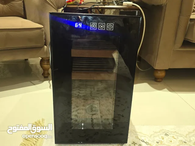 cigar humidor (without cigar)