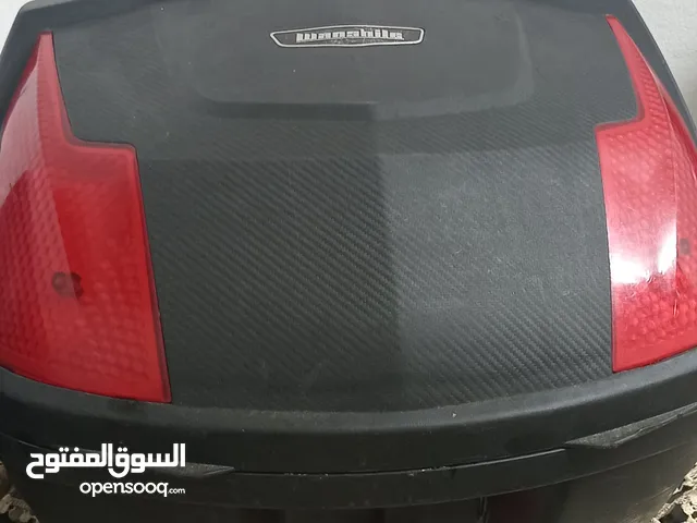 بطاريه فزبه  صندوق دراجه ناريه مع مفتاحين (شبه جديد ) سعر مميز