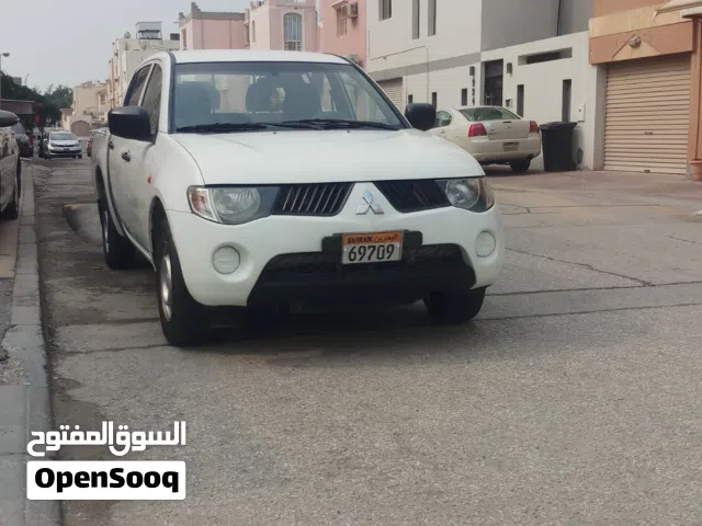 Mitsubishi Pick-up 2009