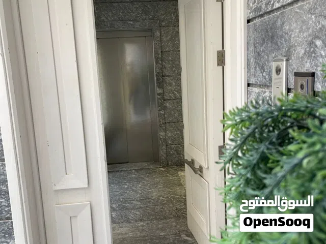 شقة خدمية للايجار فى بن عاشور