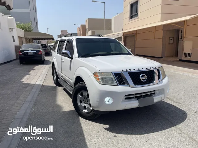 نيسان باثفايندر 2012 للبيع