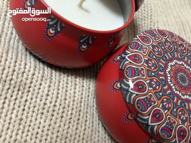 شمع معطر بعلبة حديد