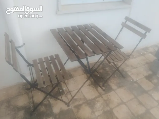 طاولة و 2كراسي للبيع Ikea
