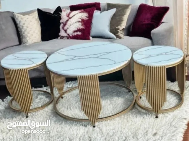 طاولات خشب وطاولات معدن