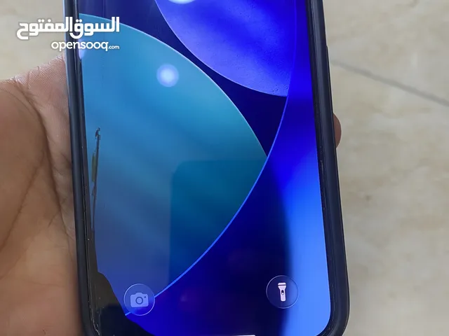 ايفون 15 برو ماكس  ولا مغير اشي وكلشي شغال 100‎%‎ بس في سودا بشاشه مش ماتر