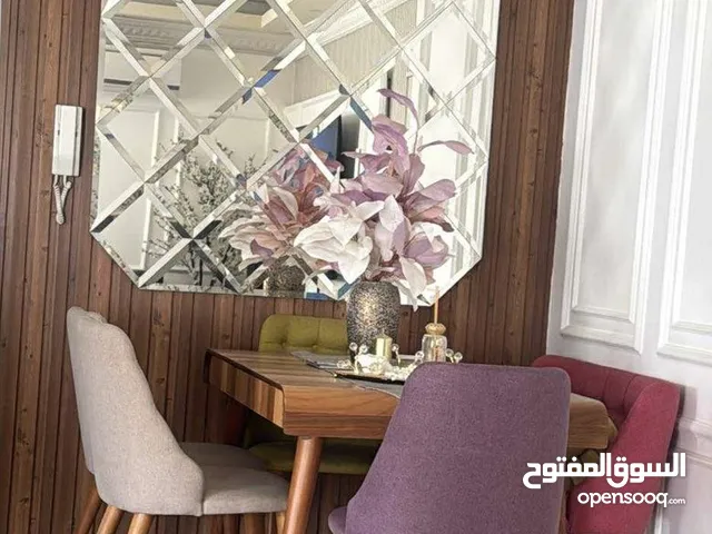 طاولة سفره / 6 مقاعد ممتازه