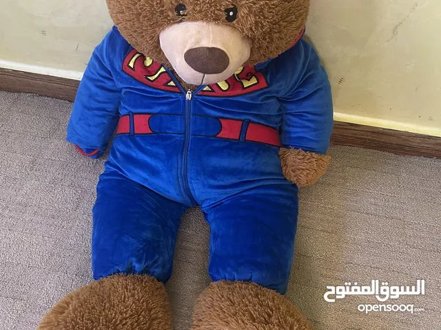 دب أوروبي هولو ممتاز مع لبس سبايدر مان