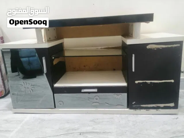 ميز مستعمل للبيع