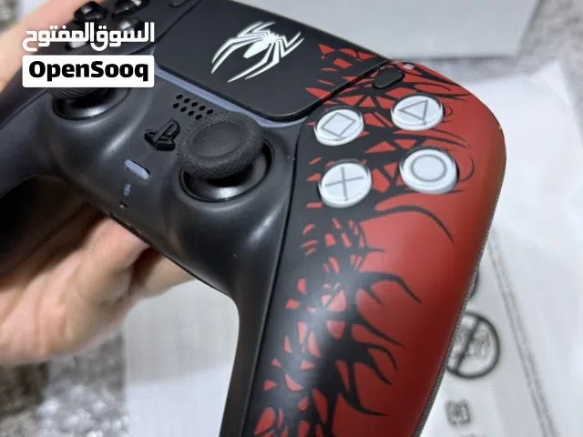 جويستك بلي 4 جديد بكارتونها كڤر سكن سبايدرمان شكل كلش حلو وجودتها تخبل اصلية من شركة سوني