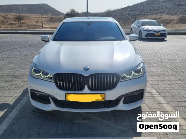 2017 بي ام دبليو الفئة 7 740i Sedan