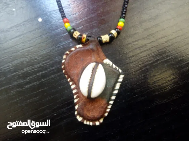 قلادة إفريقية تراثية نادرة