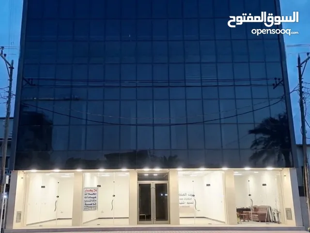 بناية تجاريةمميزة 2024 بمساحة 240م واجهه 15 متر بوارد 9 ملاين شهريأ