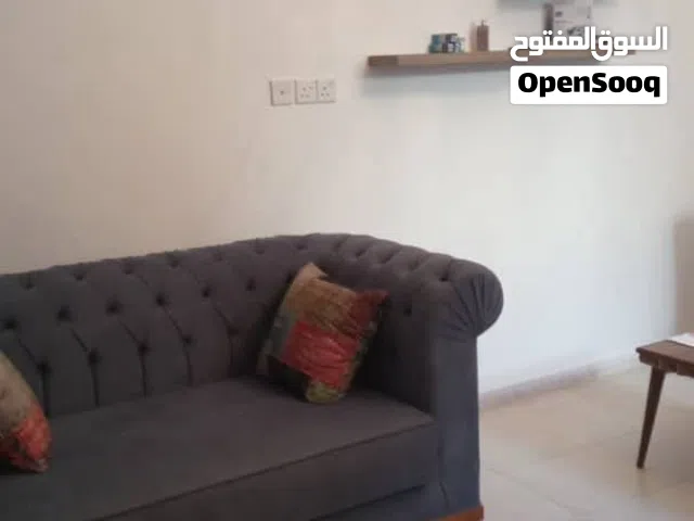 شقه مفروشه دقادوستا ب 2000