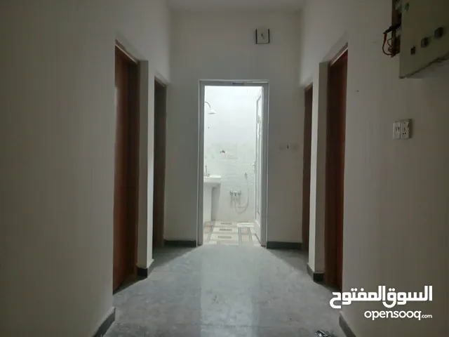 150 m2 2 Bedrooms Apartments for Rent in Basra Amitahiyah