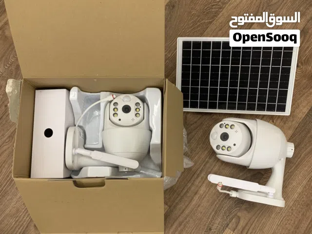 كاميرات مراقبة على الطاقة الشمسيه عددهن 2