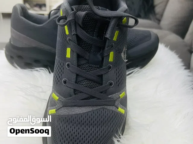جوتي رياضة مقاس 40 ماركة Rbx